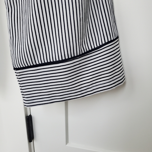 Navy/White Pinstripe Culotte pants Ladies sz: Small - Picture 4 of 6